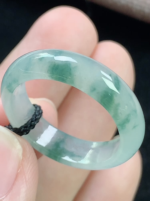 冰飘花戒指，无裂，尺寸19.8*6.1*3.2mm，22号手寸，S09zwy