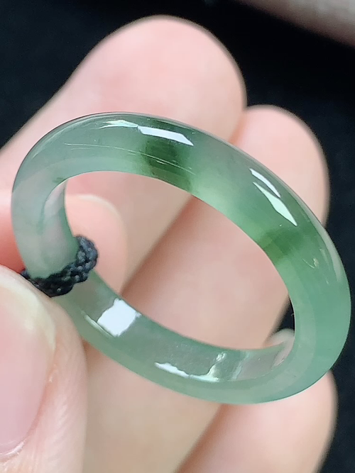 冰飘花戒指，无裂，尺寸19.7*3.9*3.1mm，20.5号手寸，S09zwy