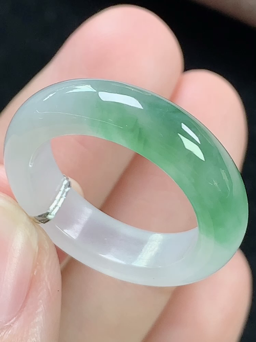 冰飘花戒指，无裂，尺寸17.5*5.8*3.9mm，14号手寸，S09tdy
