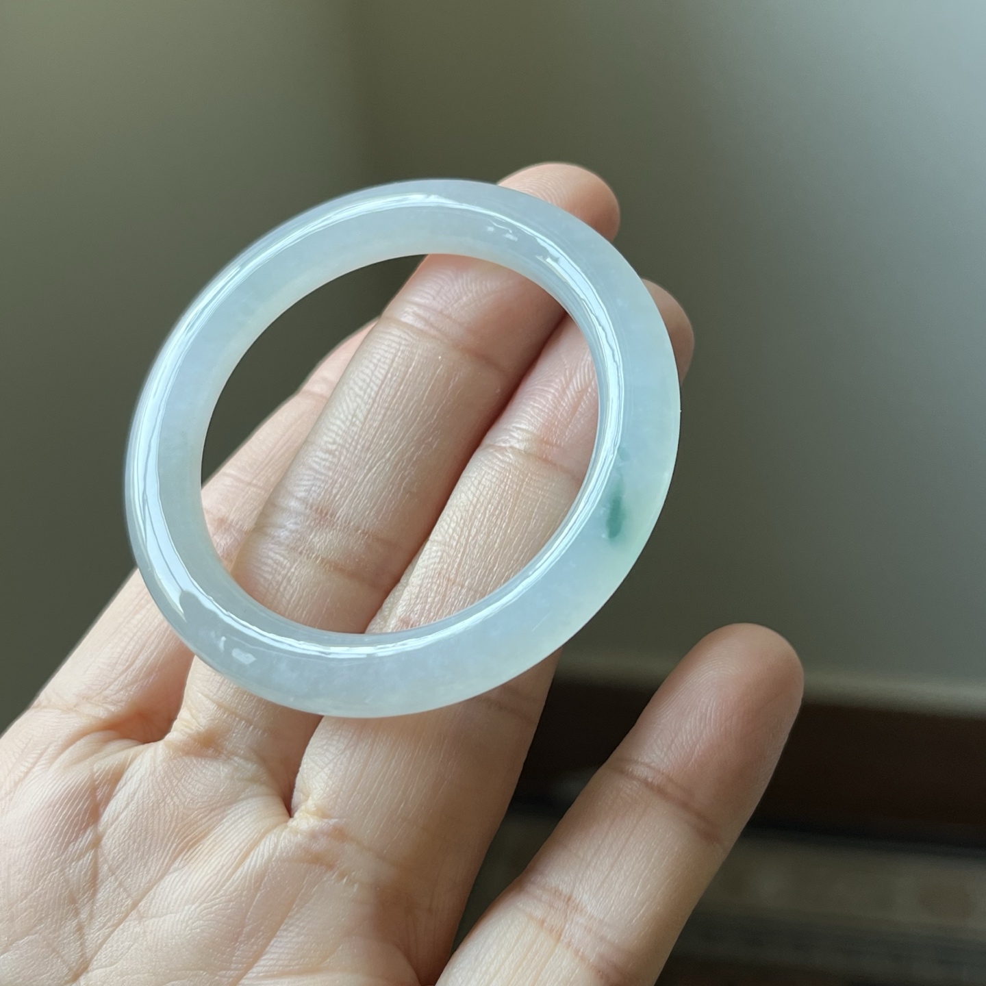 冰种飘花童镯，宝宝手镯，种水好，冰透无裂，内直径40.2，7×6.5，超值