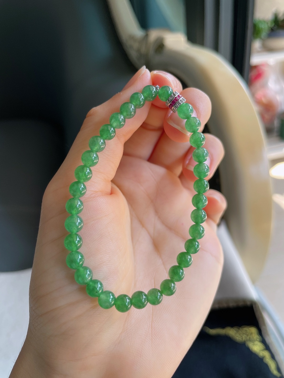 缅甸天然翡翠A货，冰满绿手串，尺寸：5.5mm。【编4762】