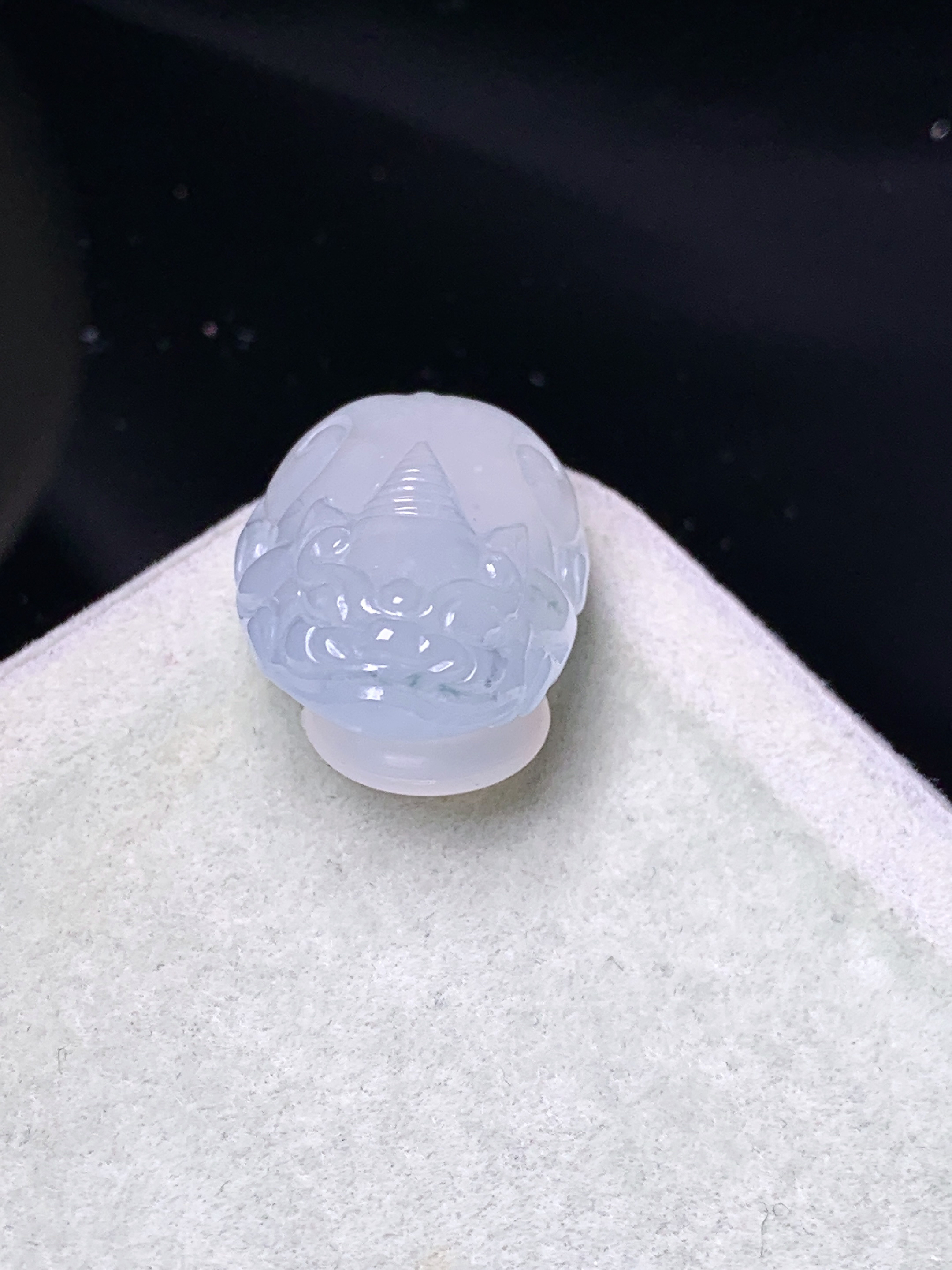 冰种貔貅吊坠 玉质细腻 色泽艳丽清新 水润亮眼 整体尺寸20.5*14.8*9 z2
