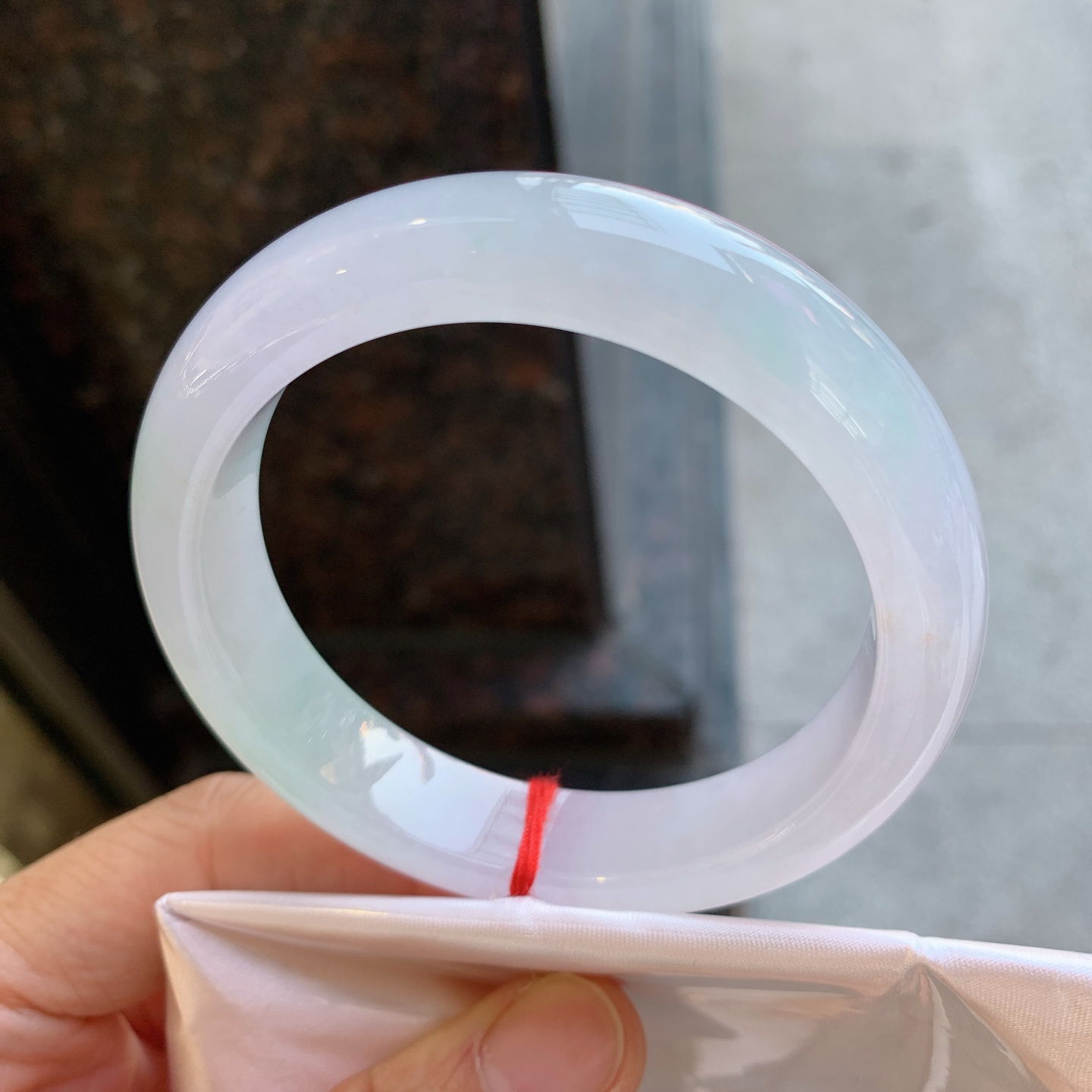 正圈紫底飘绿 微纹 尺寸：57.6/13.2/8.9 清爽