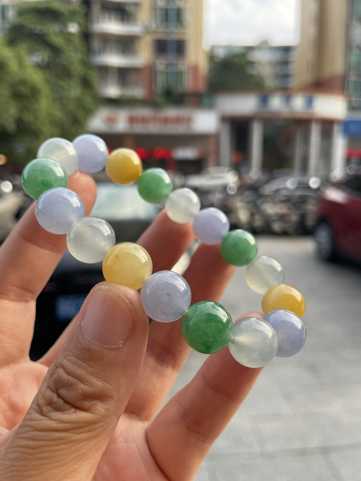 【冰种多宝手串】晶莹多彩的糖果串，多宝手串，颜色丰富，更重要的是种水都很好，性价比很不错，直径11.8。