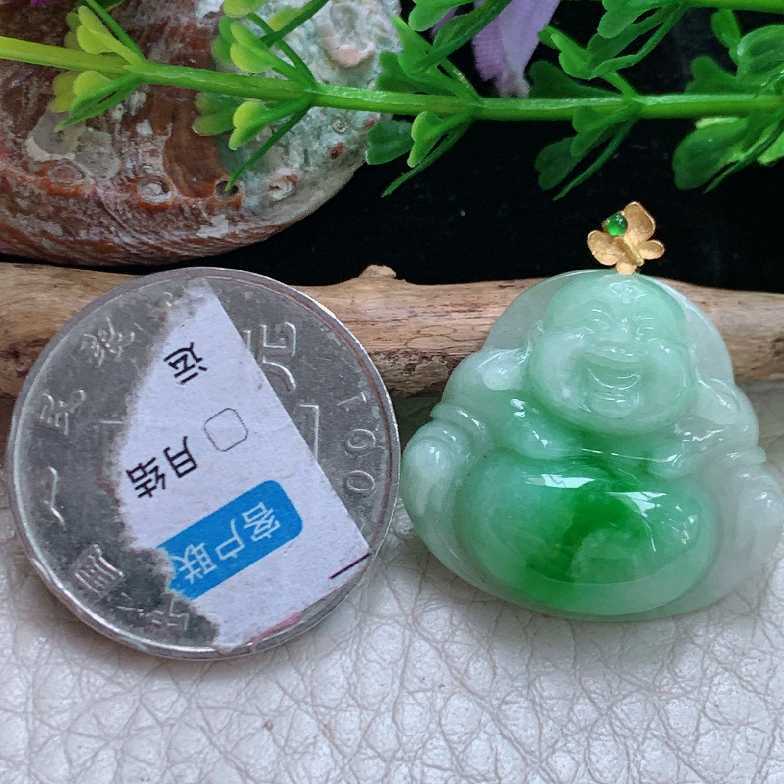 Axm实拍27*24.8*6.8天然缅甸翡翠飘阳绿佛公小吊坠