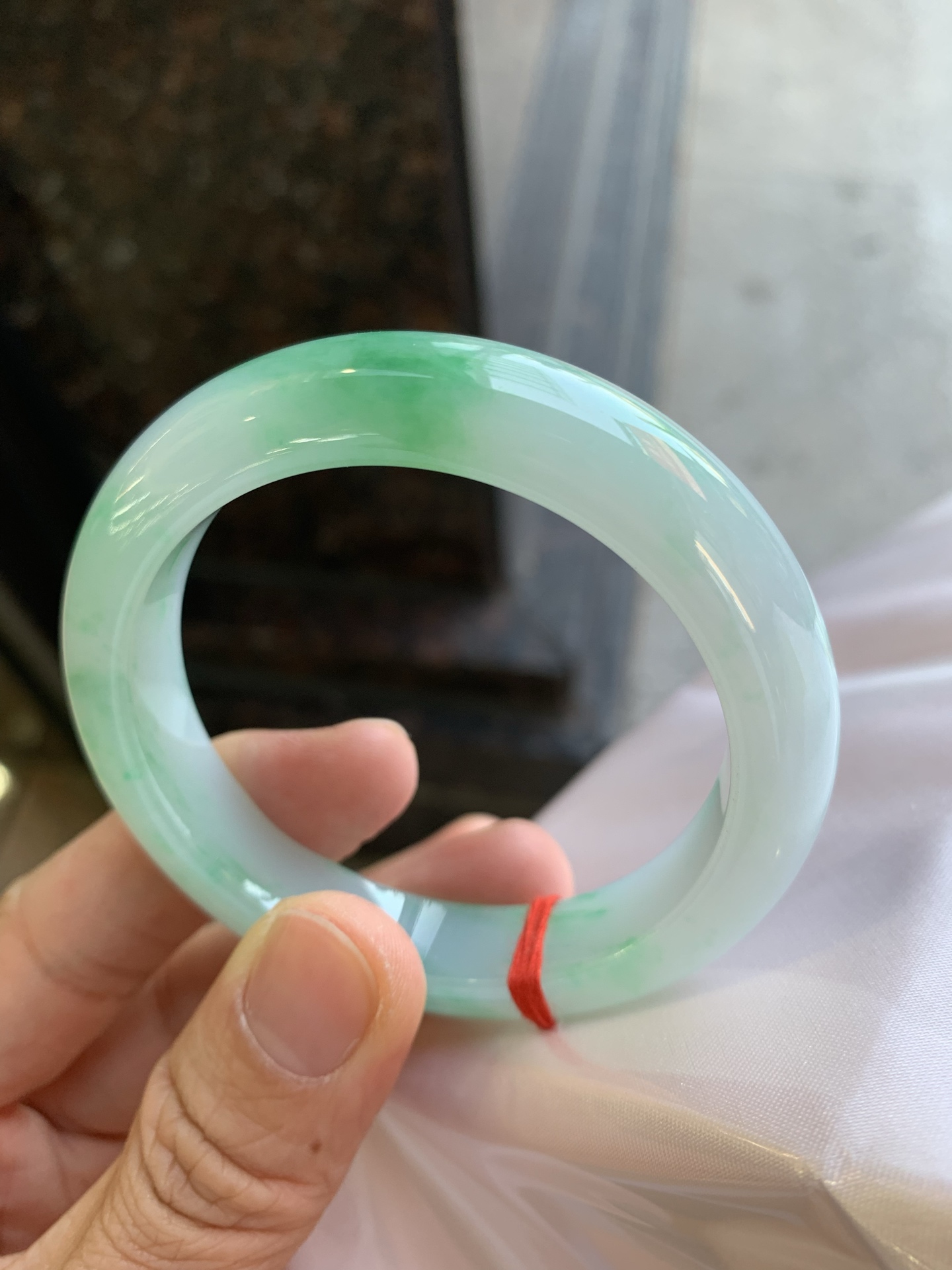 正圈飘绿 微纹 尺寸：53/11.7/8.8 细腻