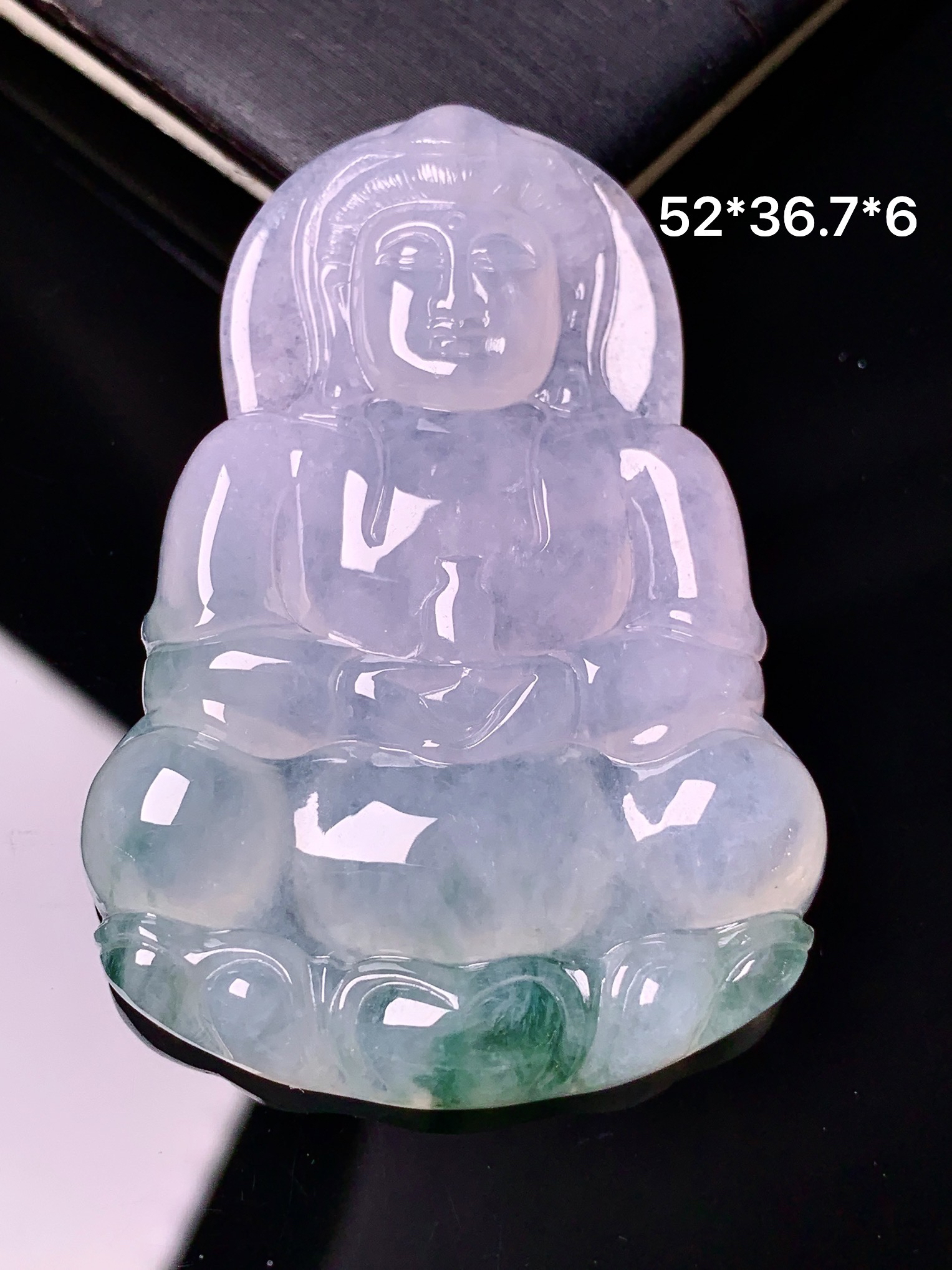 冰种飘绿观音菩萨吊坠 玉质细腻 色泽艳丽清新 水润亮眼 整体尺寸52*36.7*6 h3