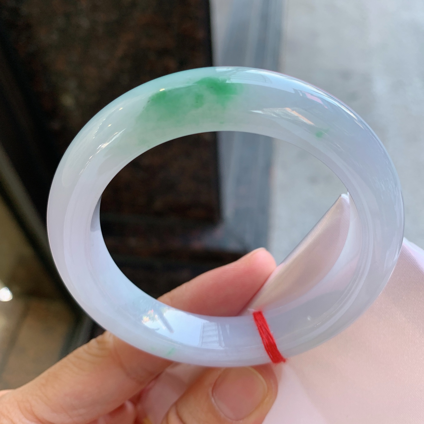 正圈飘绿 表皮微瑕疵微扣 尺寸：56.6/11.6/10 现货更漂亮