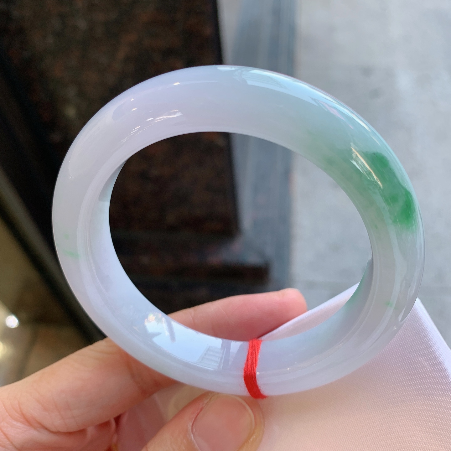 正圈飘绿 表皮微瑕疵微扣 尺寸：56.6/11.6/10 现货更漂亮