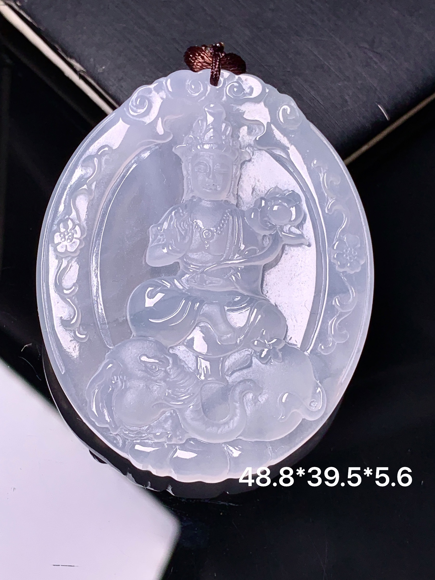 冰种普贤观音菩萨吊坠 玉质细腻 色泽艳丽清新  水润亮眼 整体尺寸48.8*39.5*5.6 b2