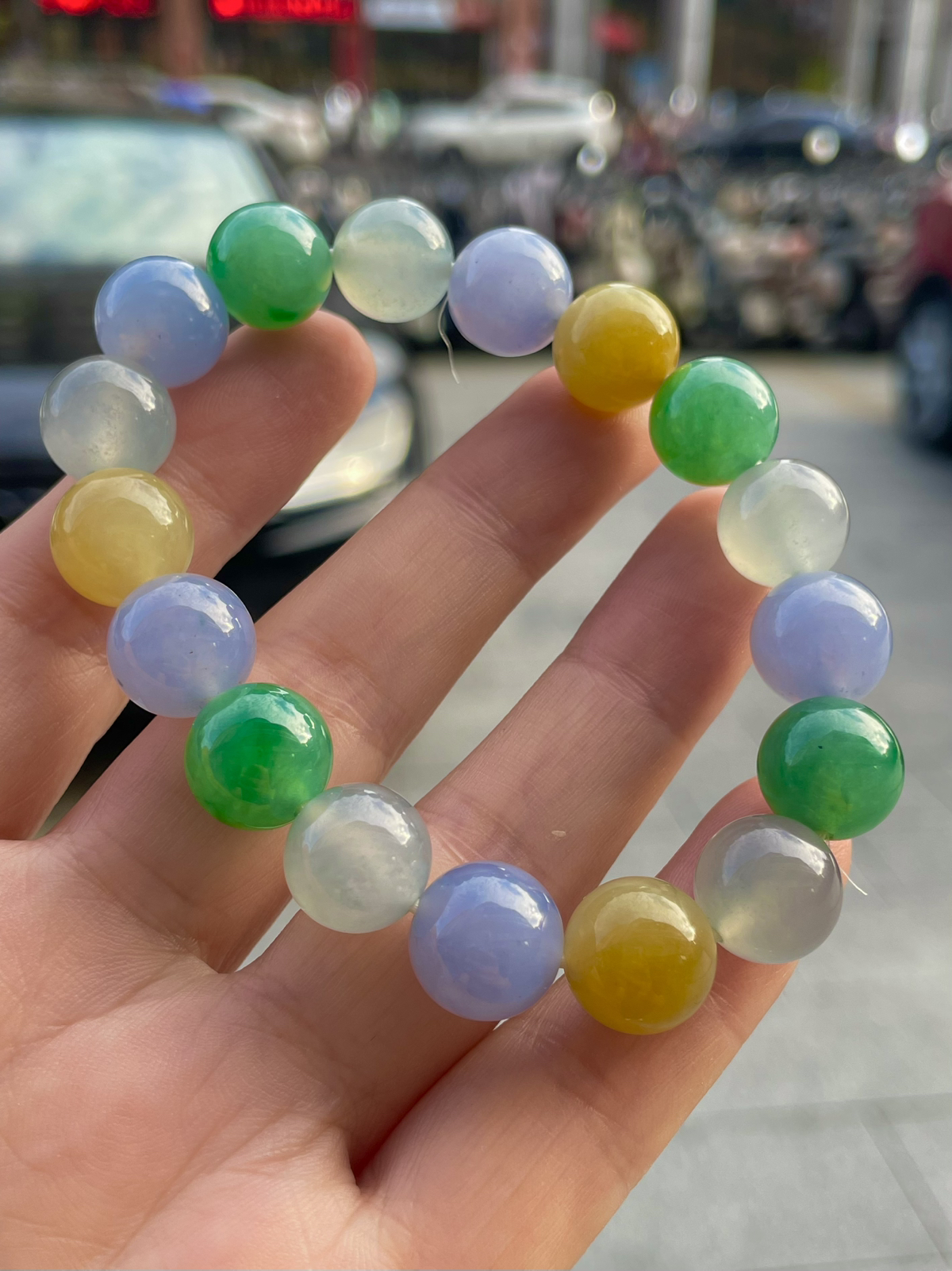 【冰种多宝手串】晶莹多彩的糖果串，多宝手串，颜色丰富，更重要的是种水都很好，性价比很不错，直径11.8。