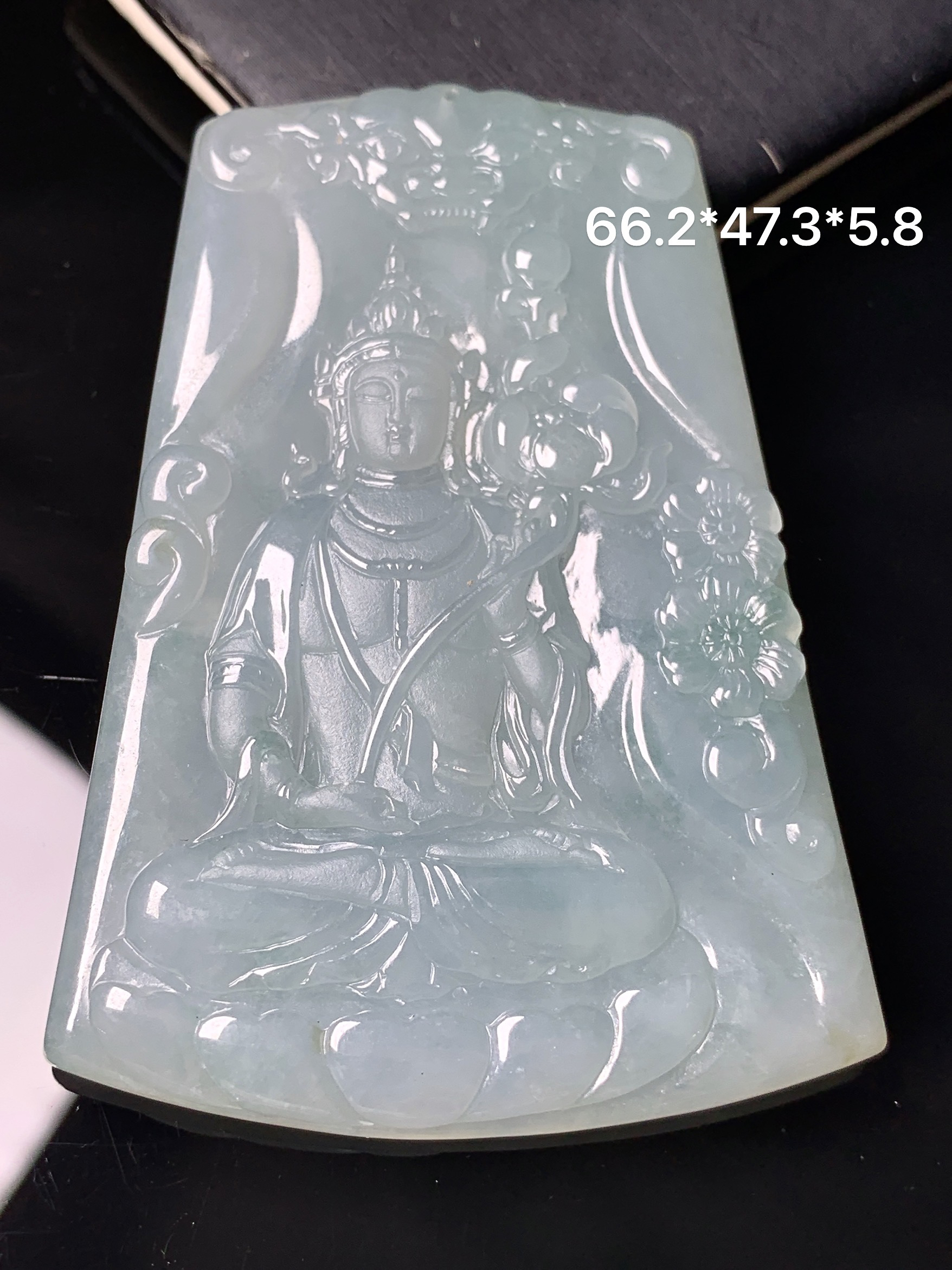 冰种度母观音菩萨吊坠 玉质细腻 色泽艳丽清新 水润亮眼 整体尺寸66.2*47.3*5.8 d1