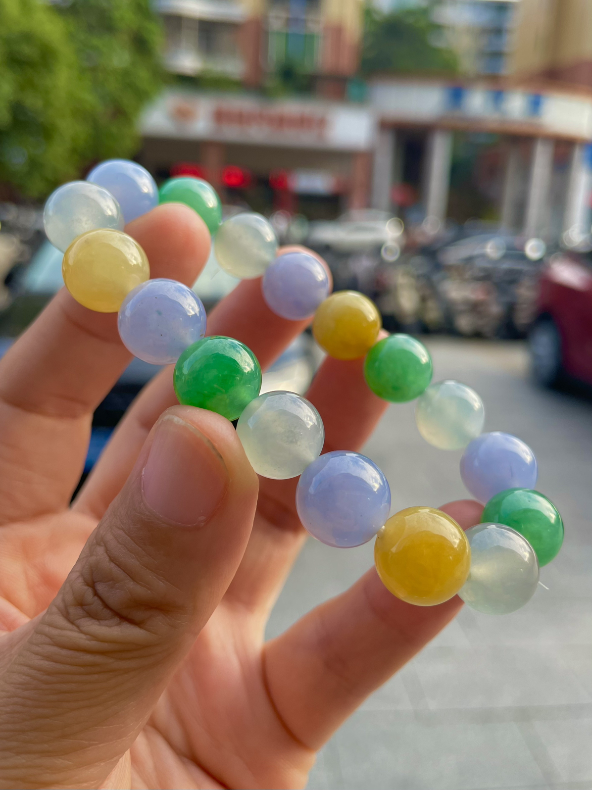 【冰种多宝手串】晶莹多彩的糖果串，多宝手串，颜色丰富，更重要的是种水都很好，性价比很不错，直径11.8。