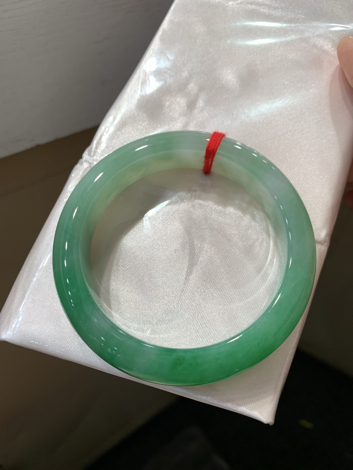 尺寸55.3/12.8/8.9，带色手镯
有种有色