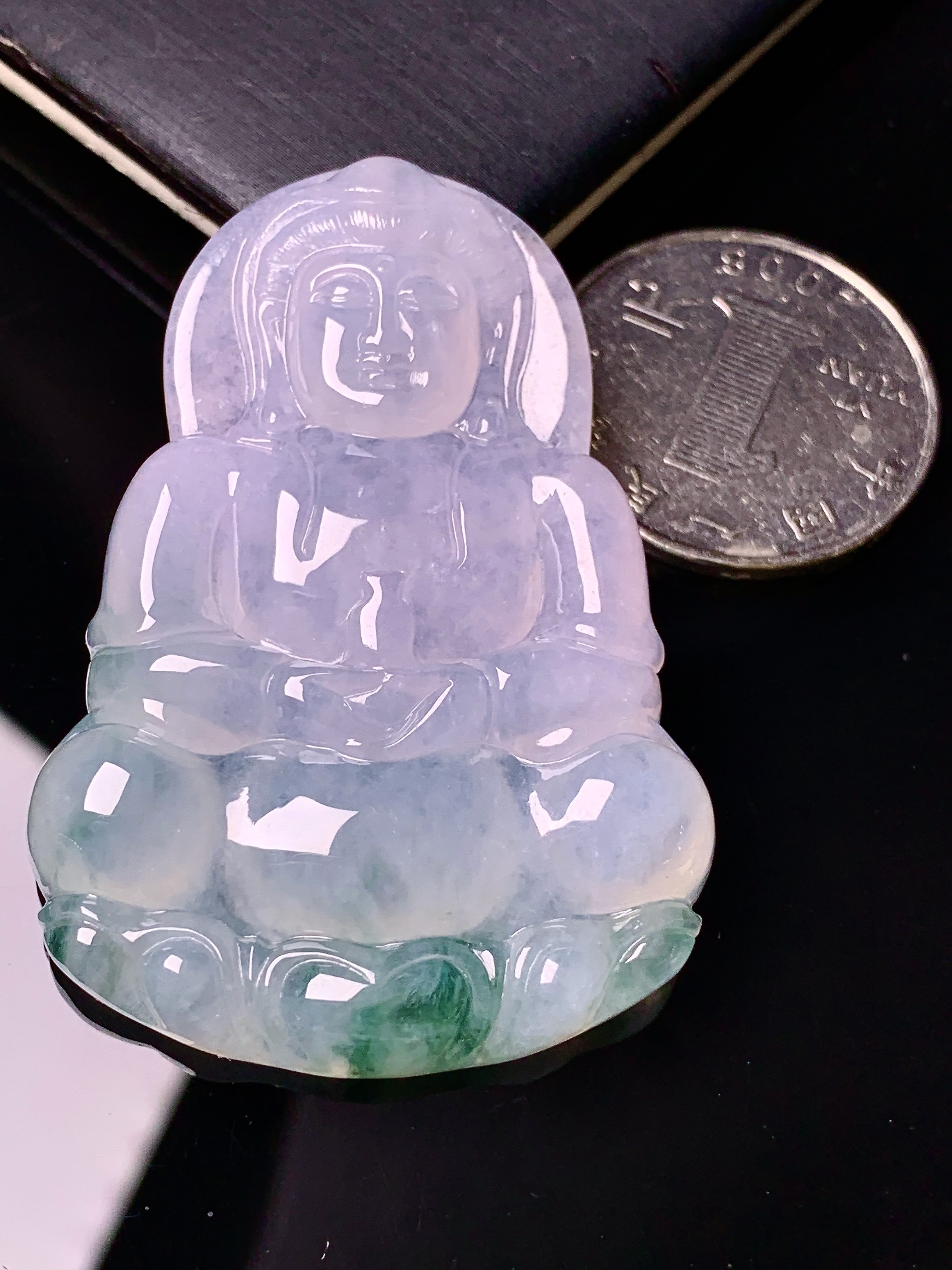 冰种飘绿观音菩萨吊坠 玉质细腻 色泽艳丽清新 水润亮眼 整体尺寸52*36.7*6 h3