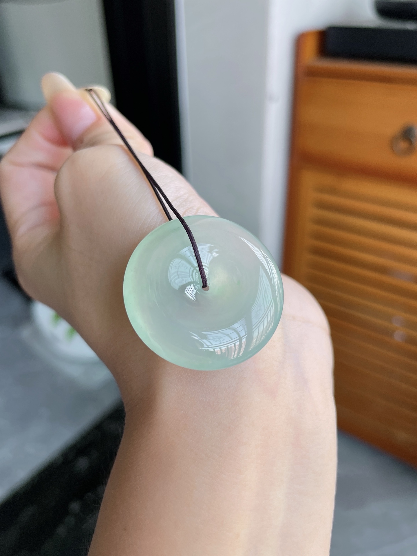 纯净冰种胶感晴水平安扣, 尺寸30.3-7mm T150990