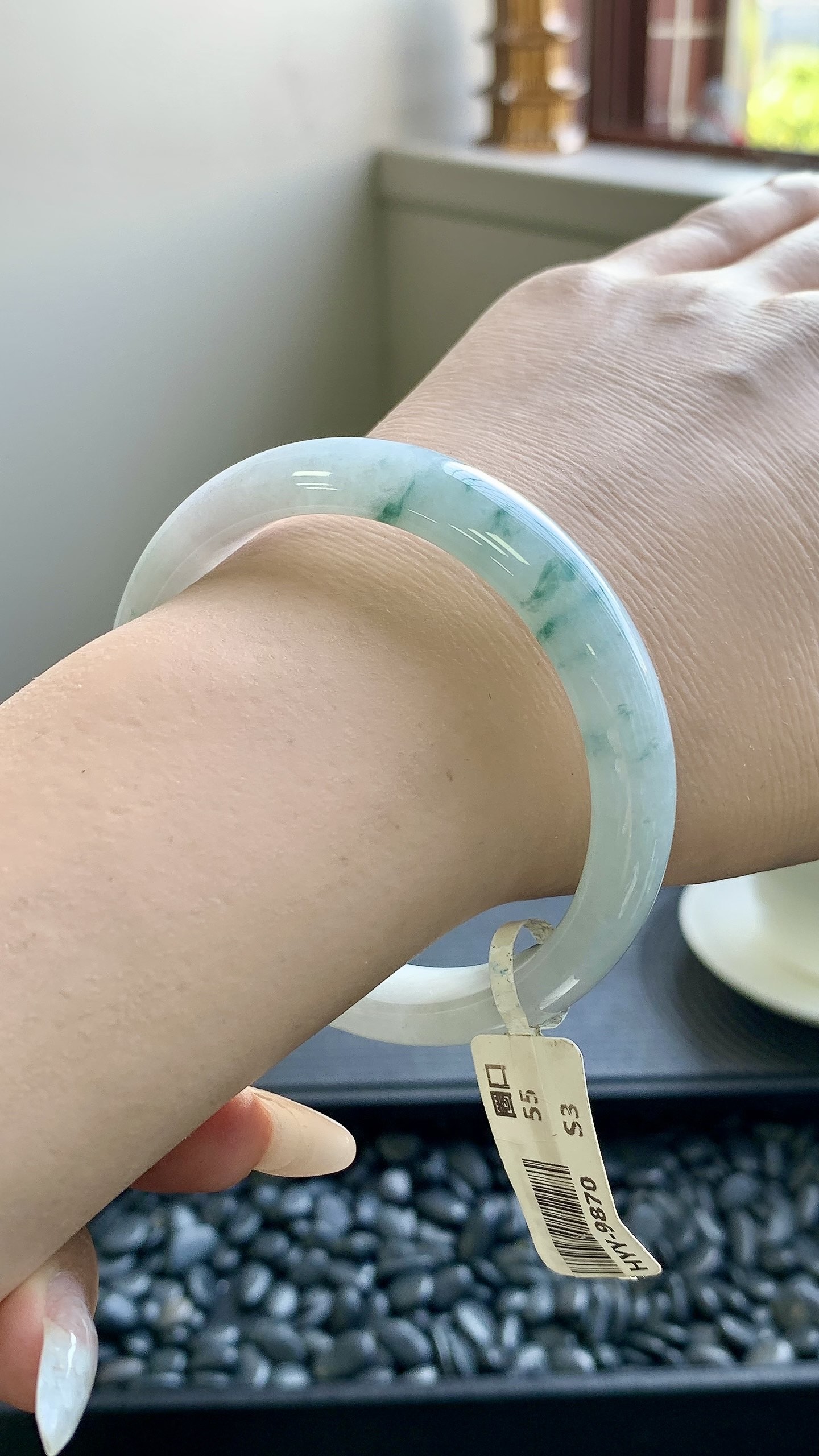 晴底飘花正圈手镯成品（微瑕）HYY-9870 尺寸：55-11-7