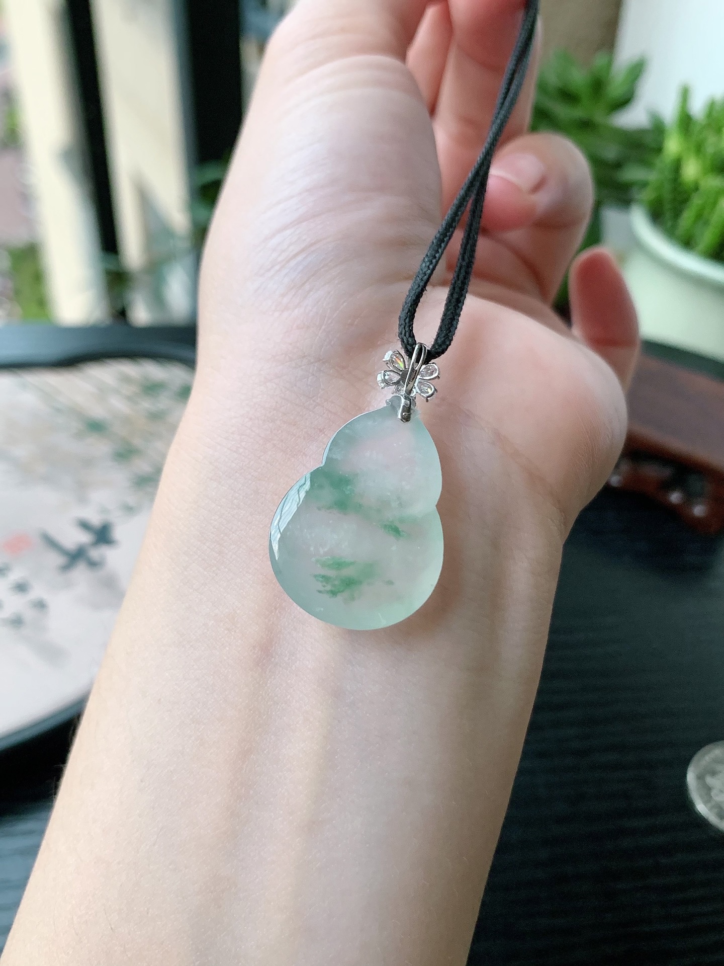 18k金镶嵌老坑冰种胶感飘蓝花葫芦吊坠 裸石尺寸:27-20-7.6mm