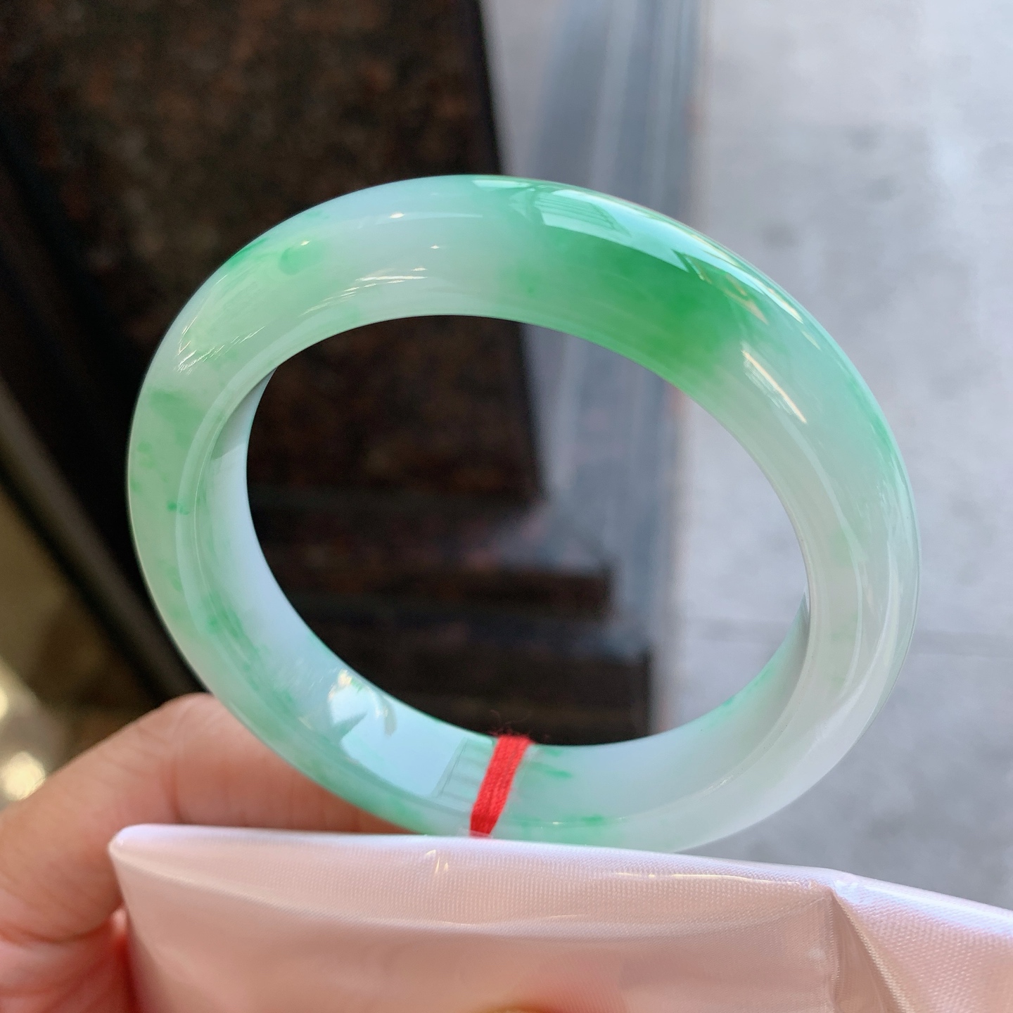 正圈飘绿 微纹 尺寸：53/11.7/8.8 细腻