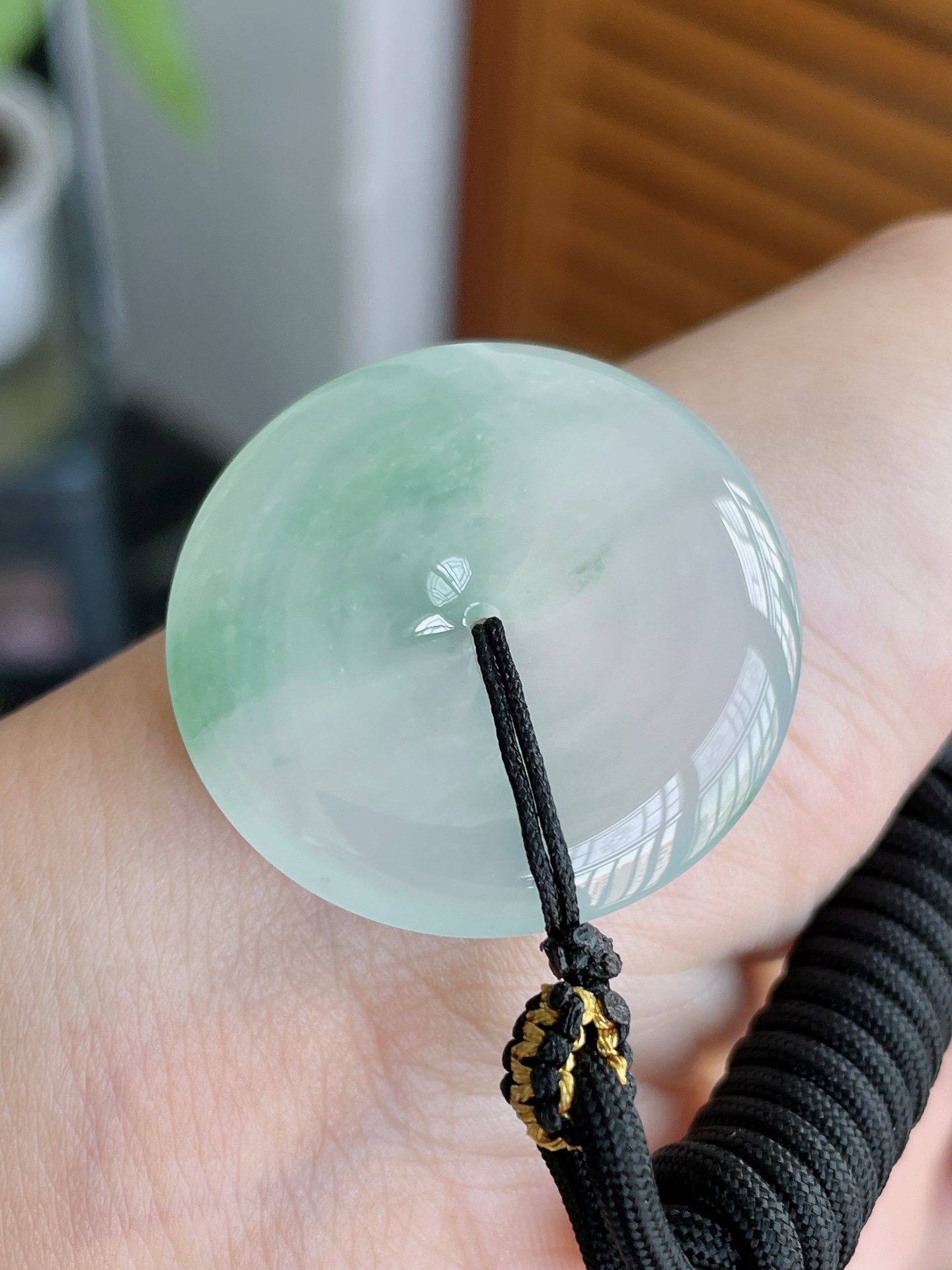 冰种胶感起荧飘绿平安扣, 尺寸30.5-6.3mm T500549