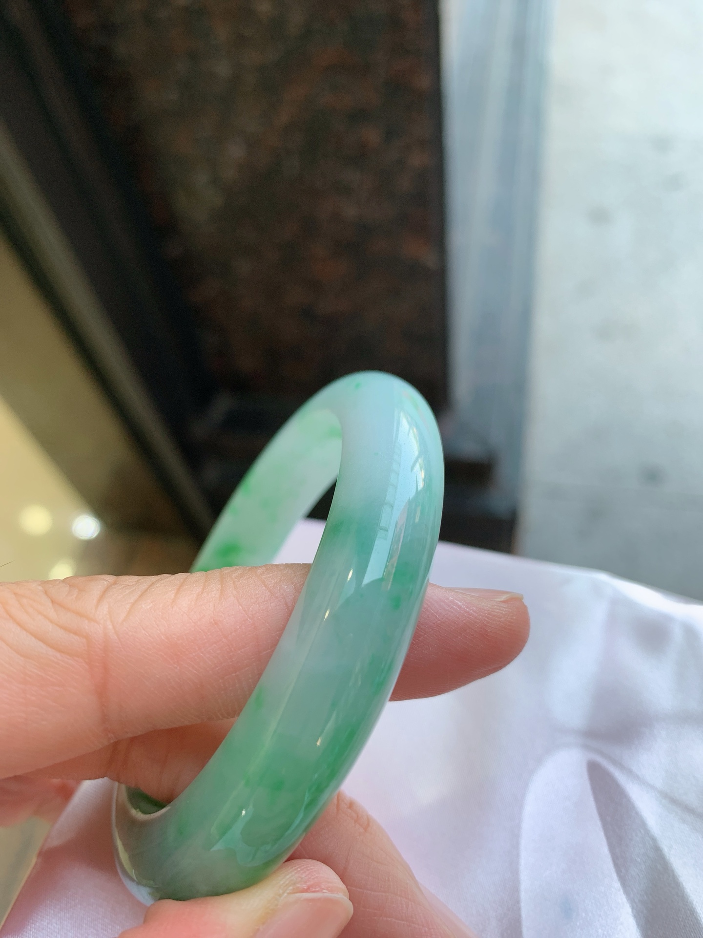 正圈飘绿 微纹 尺寸：56.6/12/9.5 版型好