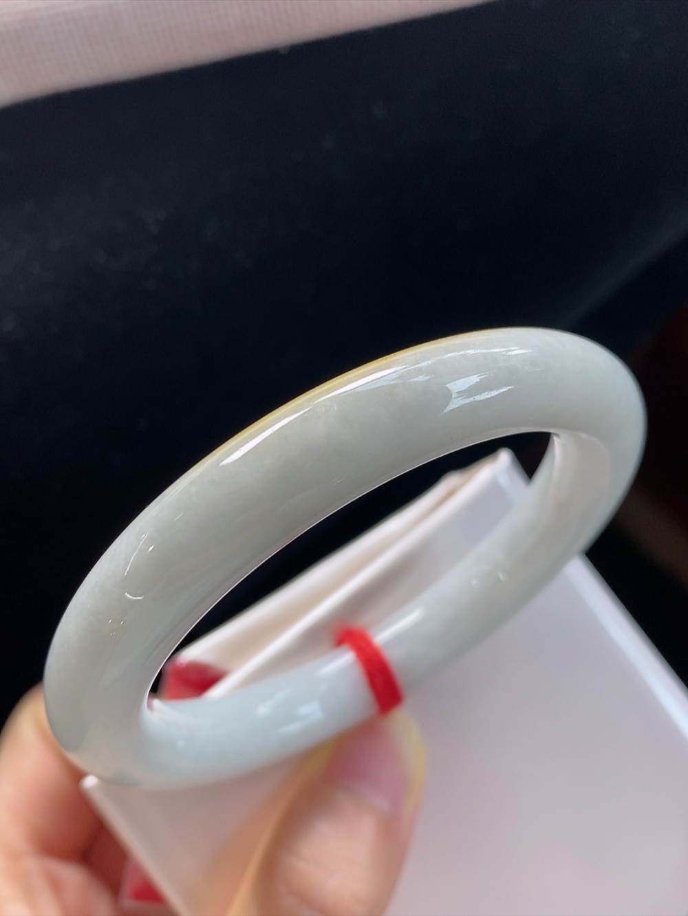 正圈飘黄翡手镯，圈口尺寸54.1-9.8-10.2mm,10.10yb