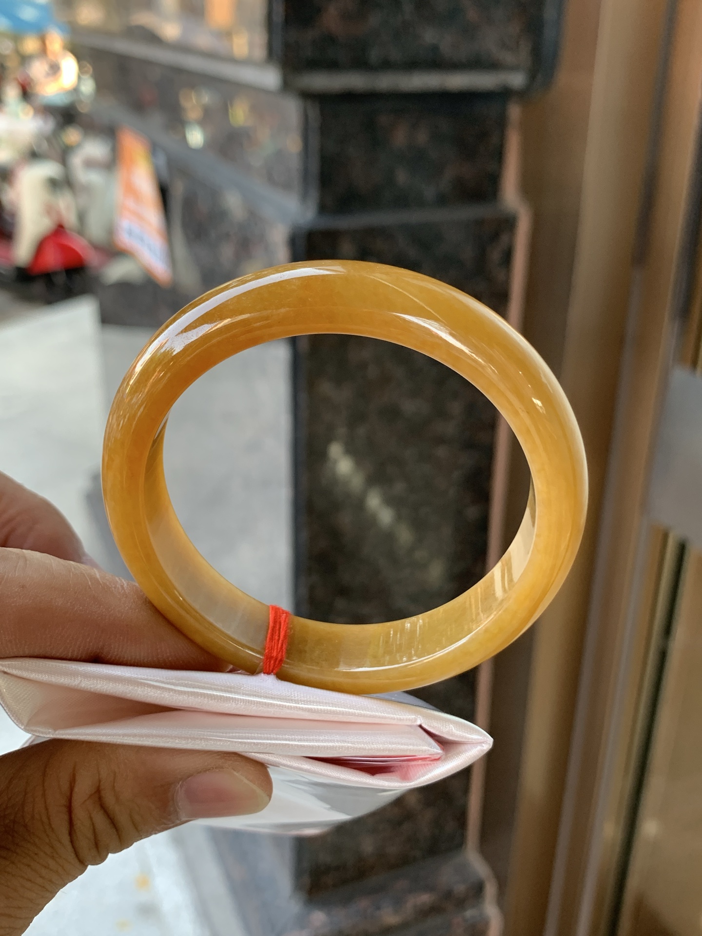 满黄翡正圈 55.6-13-8.0 1010-489-46 无裂