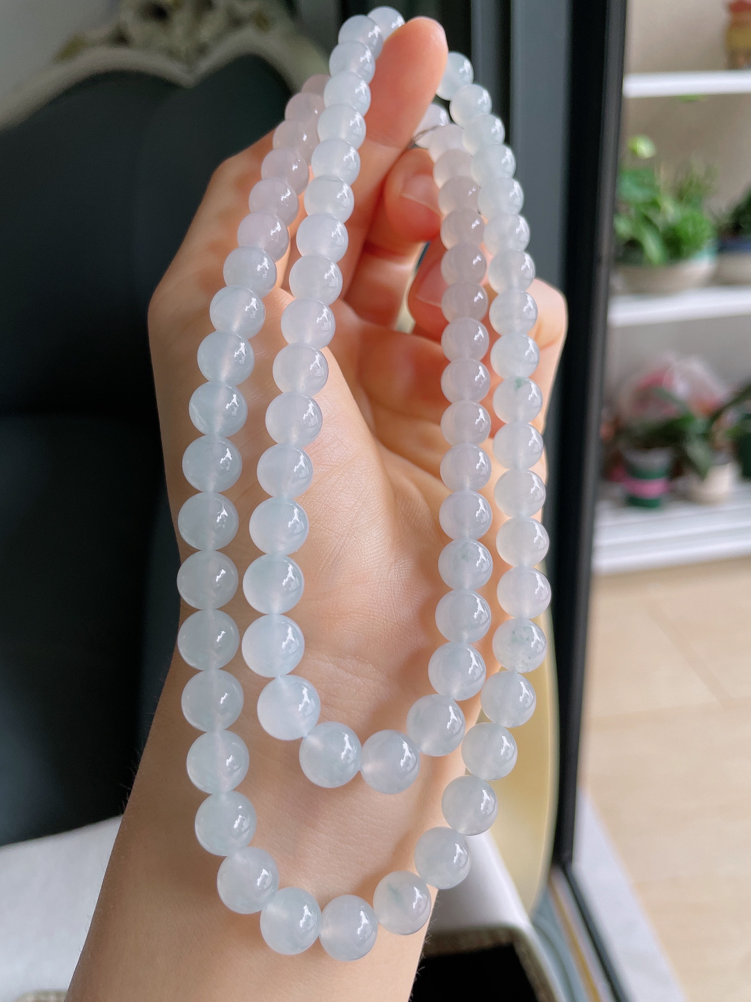缅甸天然翡翠A货，白冰项链，尺寸：8.4mm76颗。【编4456】
