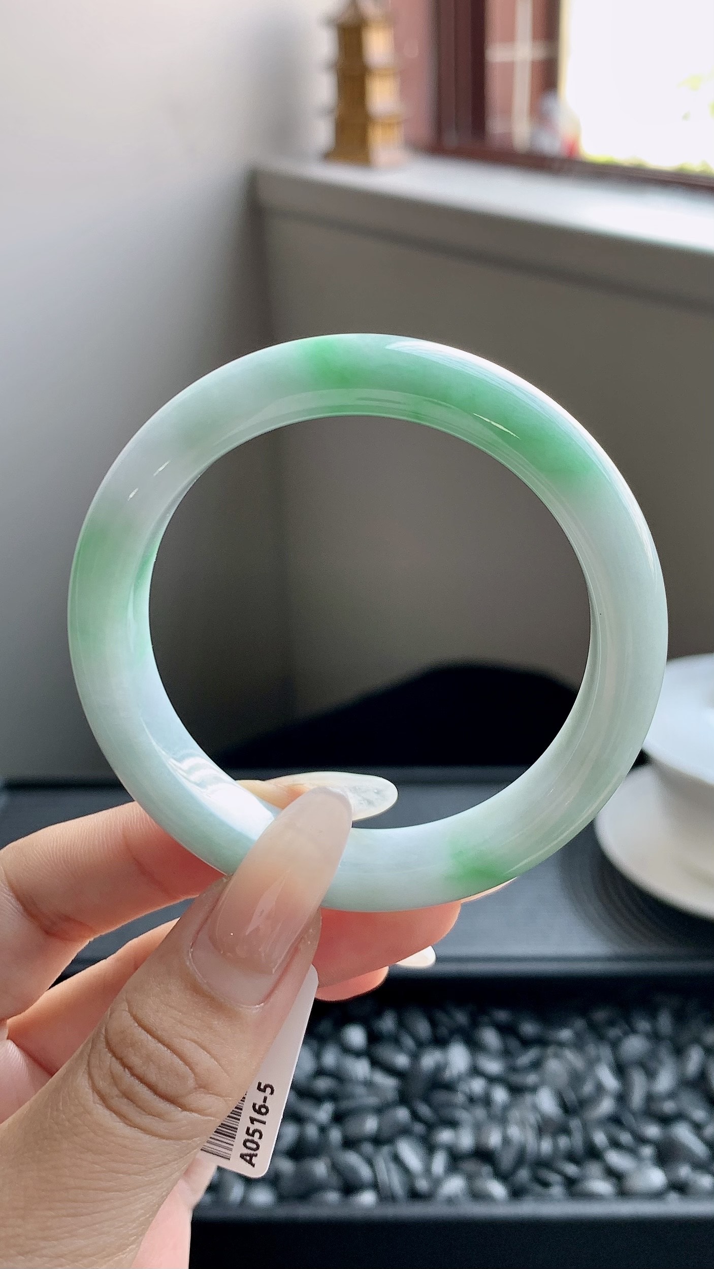 飘绿花白底青正圈手镯成品 A0516-5 尺寸：52-11-8
