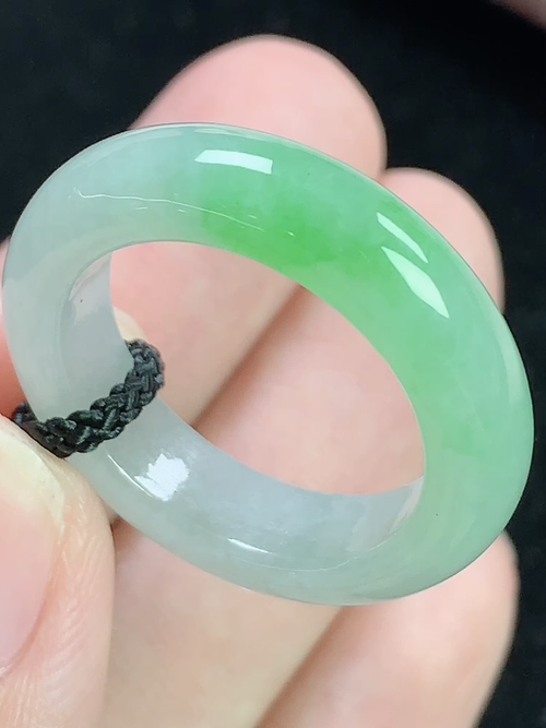 飘绿戒指，无裂，内径尺寸19.2-6.0-4.0mm，20号手寸，S11yja